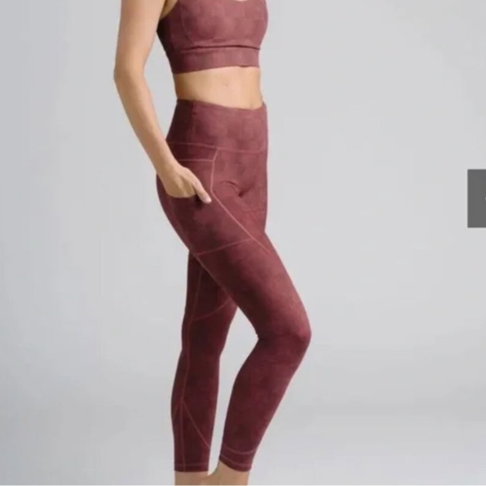 Zyia - Full Grain Pocket Light N Tight 7/8 Leggings